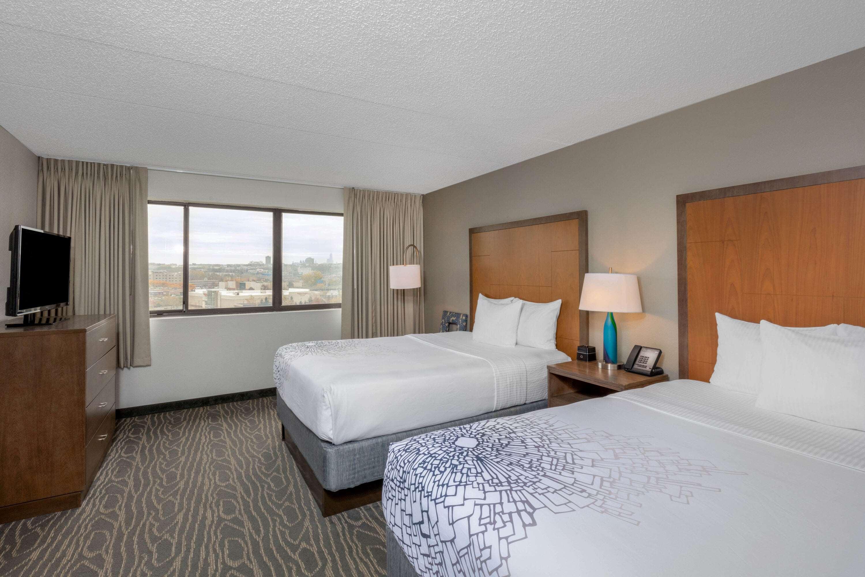 La Quinta By Wyndham Secaucus Meadowlands Hotel Exterior photo