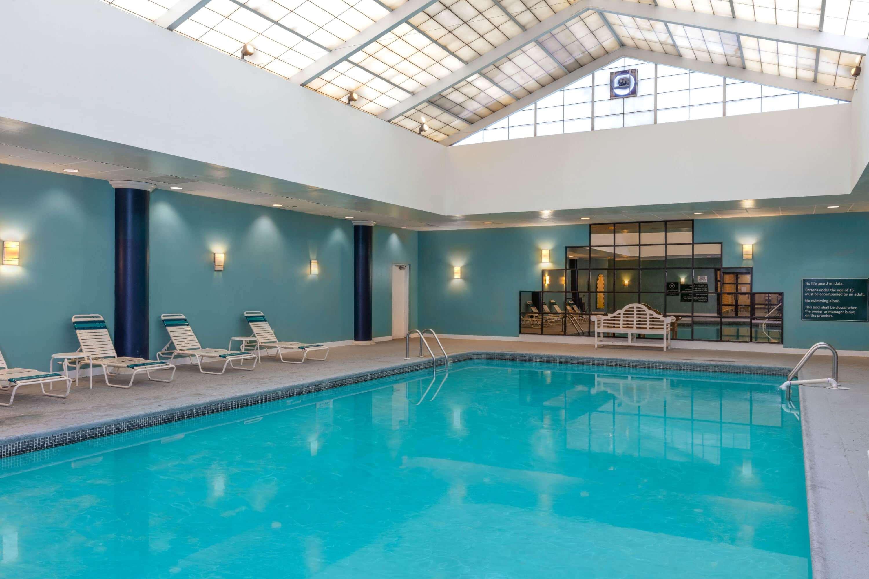 La Quinta By Wyndham Secaucus Meadowlands Hotel Exterior photo
