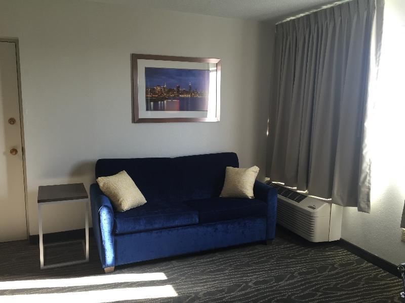 La Quinta By Wyndham Secaucus Meadowlands Hotel Exterior photo